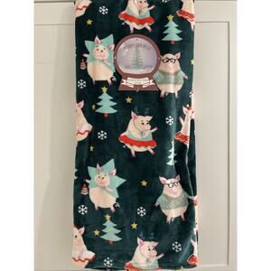 Cute Christmas PIGS Plush 60x70” Throw Blanket Dark Green Trees Snowflakes Pig